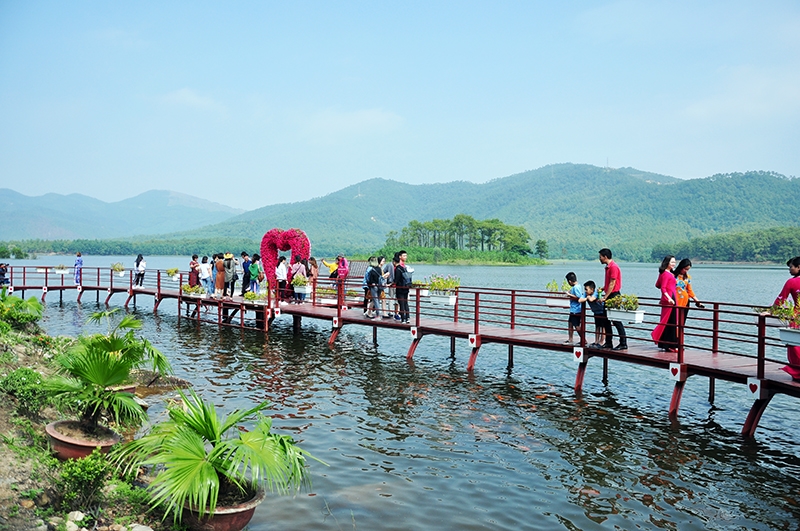 Kinh nghiệm đi du lịch tại hồ Yên Trung Quảng Ninh